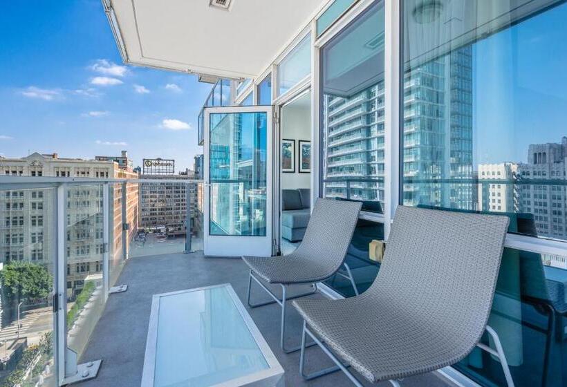 جناح, Level Los Angeles   Downtown South Olive