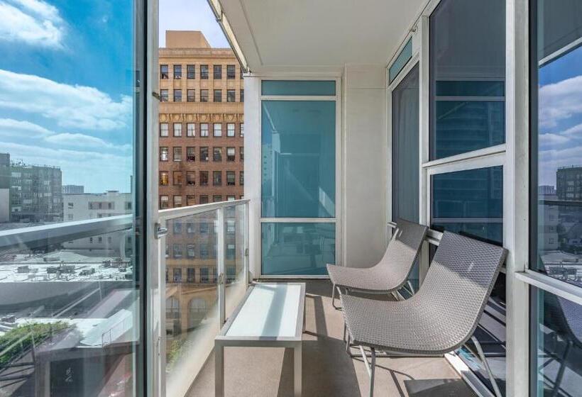 جناح غرفتين نوم, Level Los Angeles   Downtown South Olive