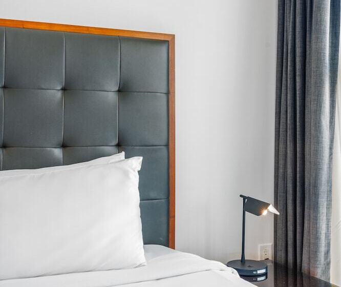 جناح, Level Los Angeles   Downtown South Olive