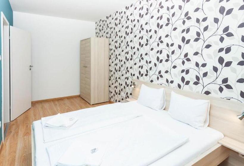 דירת חדר, Maple Tree Budget Apartments