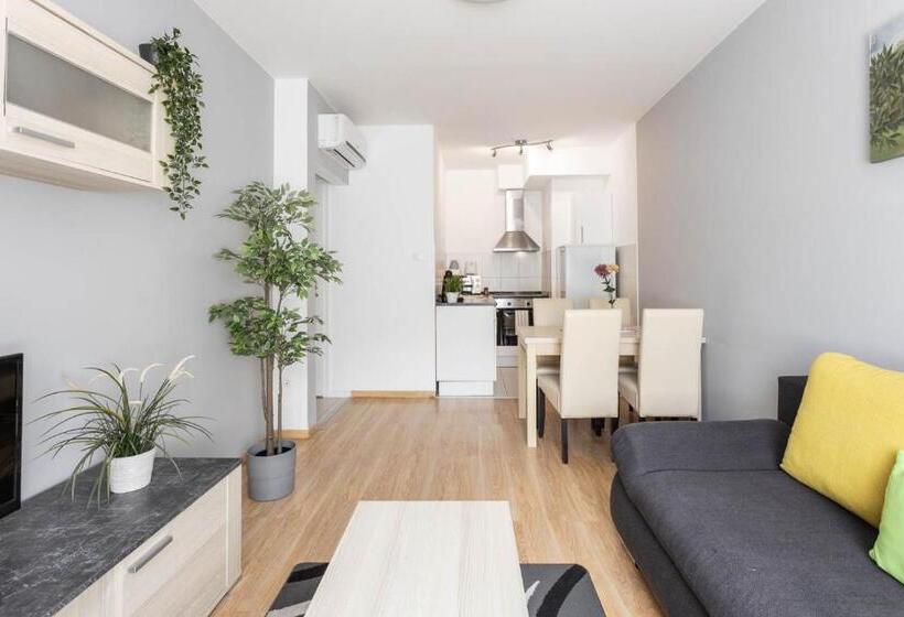 דירת חדר דלוקס, Maple Tree Budget Apartments