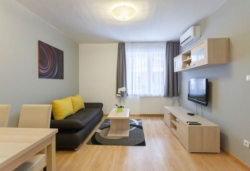 דירת חדר, Maple Tree Budget Apartments