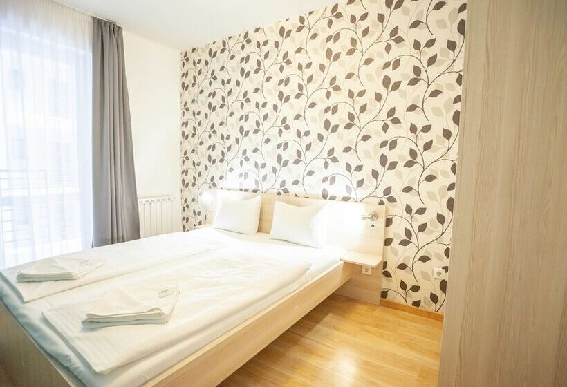 Апартаменты Deluxe 1 Спальня, Maple Tree Budget Apartments