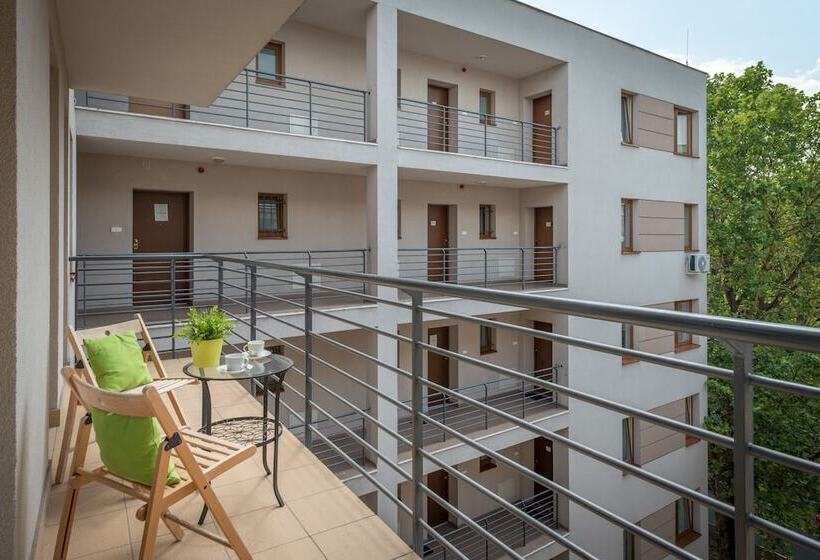 Апартаменты Deluxe 1 Спальня, Maple Tree Budget Apartments