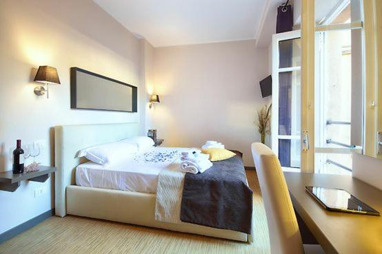 חדר סטנדרט לשלושה, Colosseum Deluxe