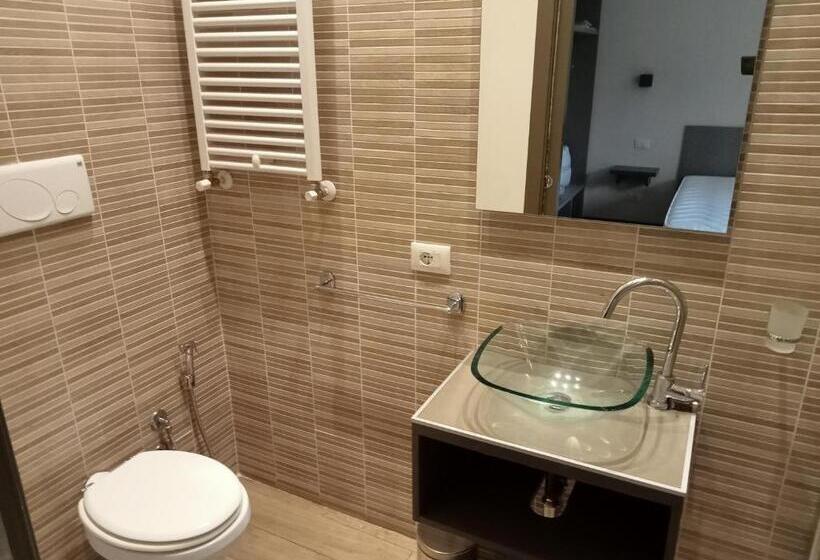 חדר סטנדרט לשלושה, Colosseum Deluxe