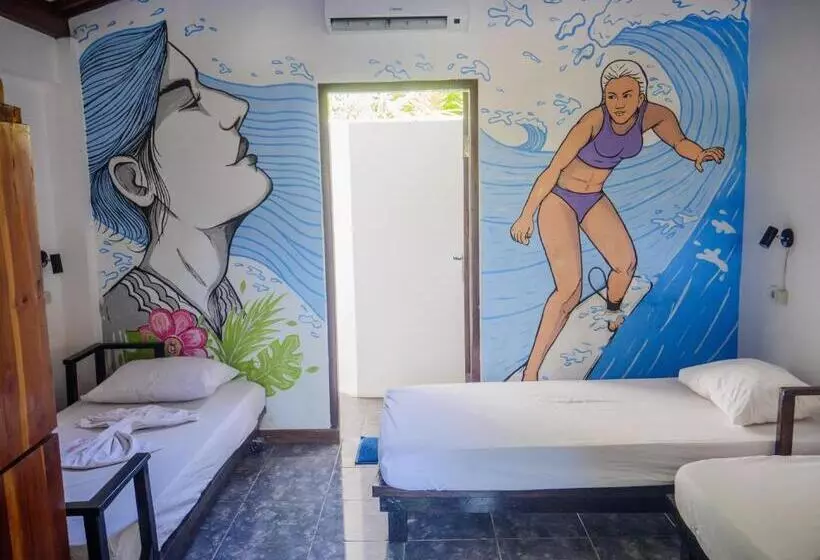 اتاق لوکس سه تخته, Gili Beach Bum Hostel