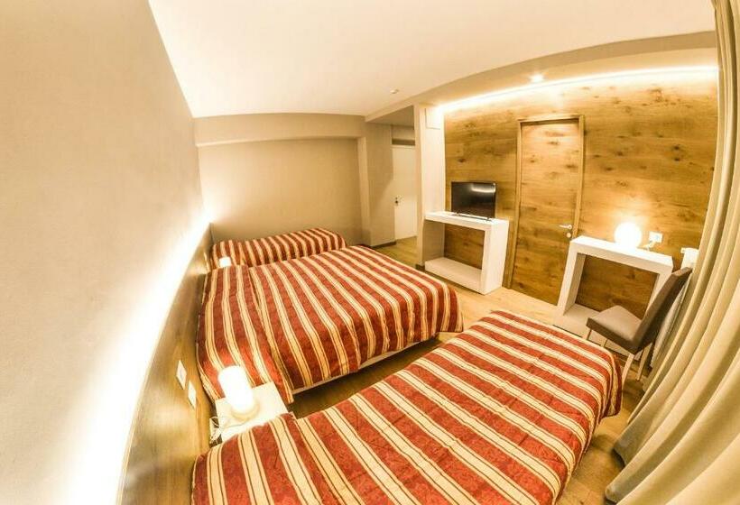 スーペリアの４人部屋, Grand Hotel Europa Rivisondoli Centro