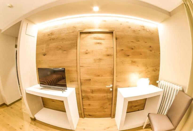 スーペリアの４人部屋, Grand Hotel Europa Rivisondoli Centro