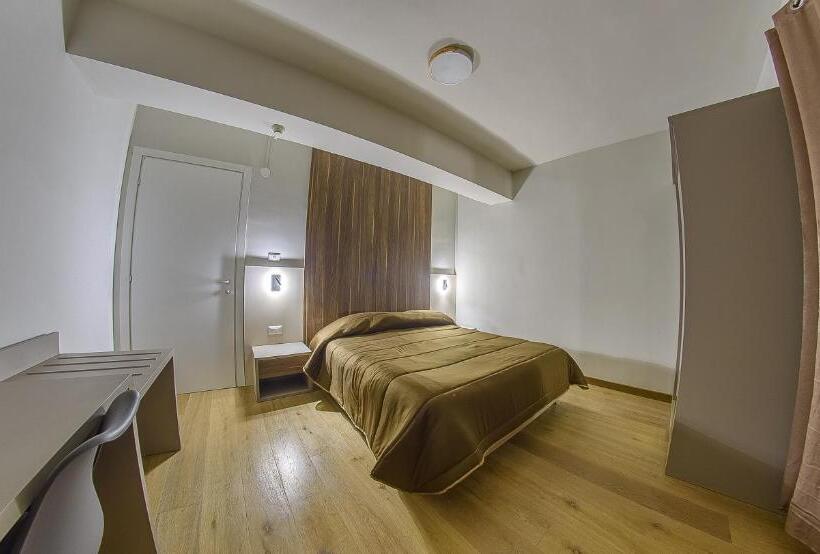 اتاق سوپریور چهار تخته, Grand Hotel Europa Rivisondoli Centro