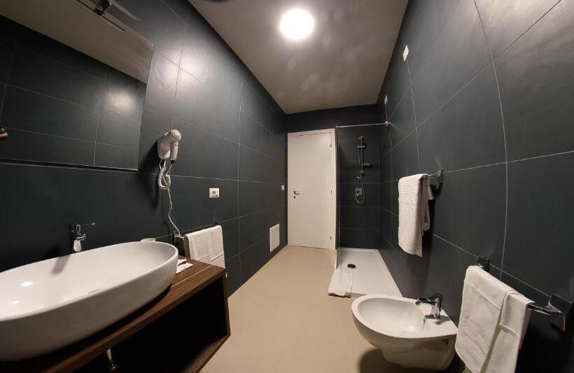 スーペリアの４人部屋, Grand Hotel Europa Rivisondoli Centro