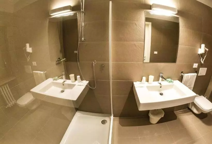 Superior-huone Yhdistettävä, Grand Hotel Europa Rivisondoli Centro
