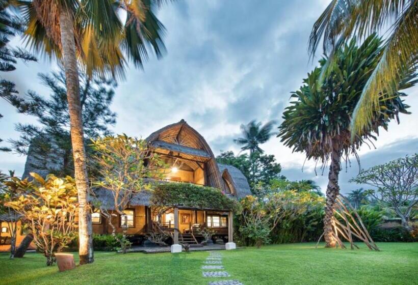 غرفة سوبيريور ثلاثية, Aashaya Jasri Resort