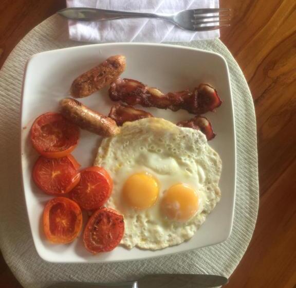 غرفة قياسية ثلاثية, Aashaya Jasri Resort