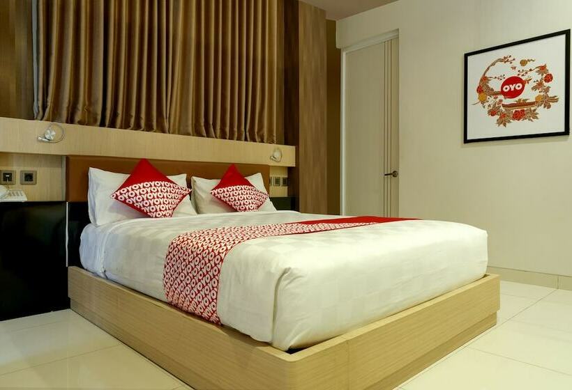 غرفة ديلوكس, Sans Hotel Grand Omah Sastro