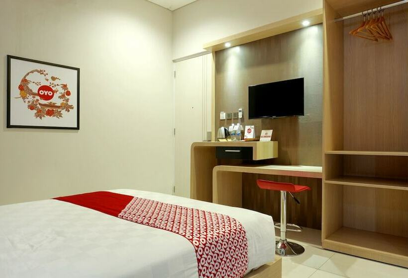 غرفة ديلوكس, Sans Hotel Grand Omah Sastro