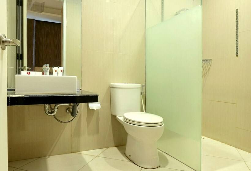 غرفة ديلوكس, Sans Hotel Grand Omah Sastro