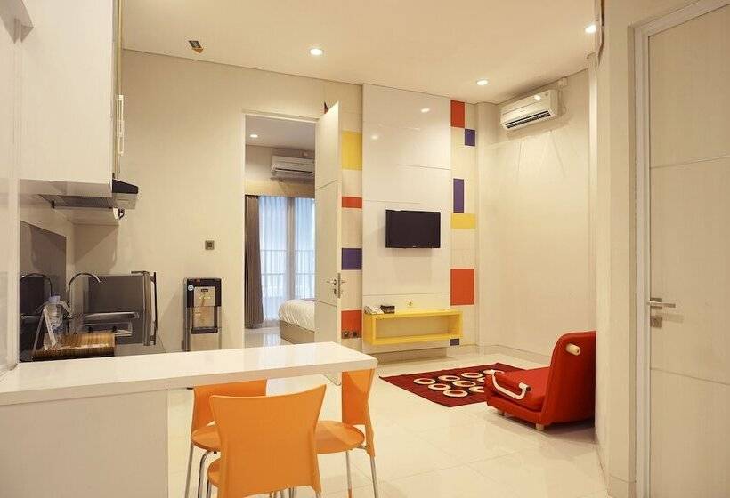 جناح عائلي, Sans Hotel Grand Omah Sastro