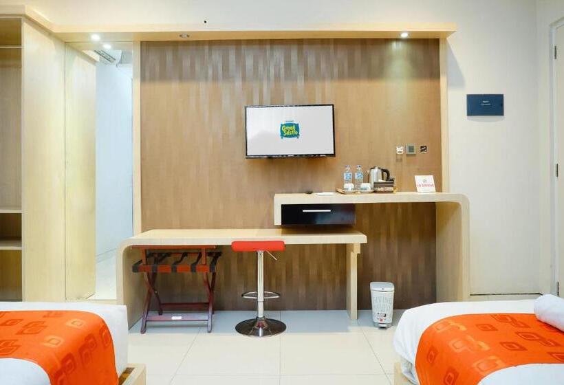 غرفة ديلوكس, Sans Hotel Grand Omah Sastro