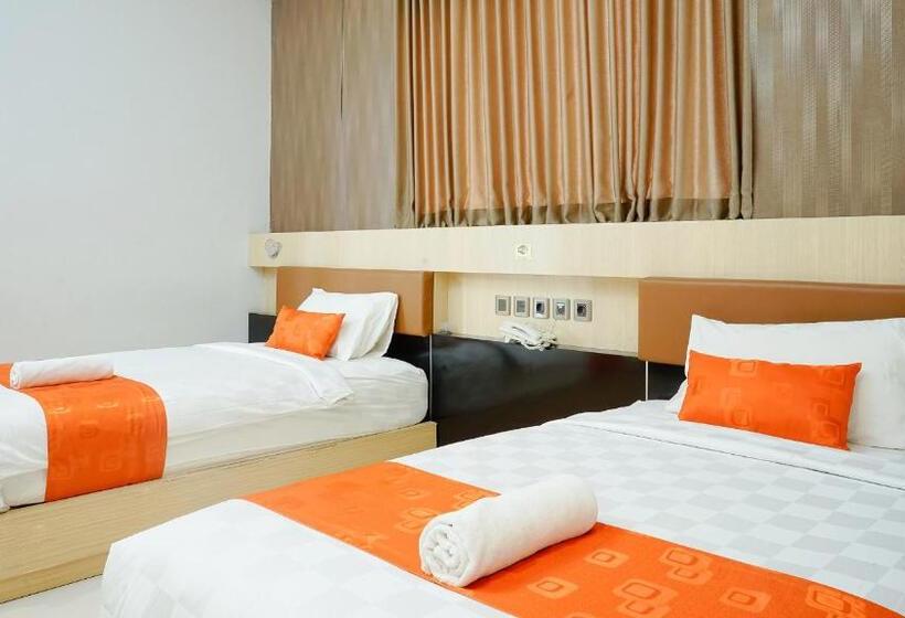 غرفة ديلوكس, Sans Hotel Grand Omah Sastro