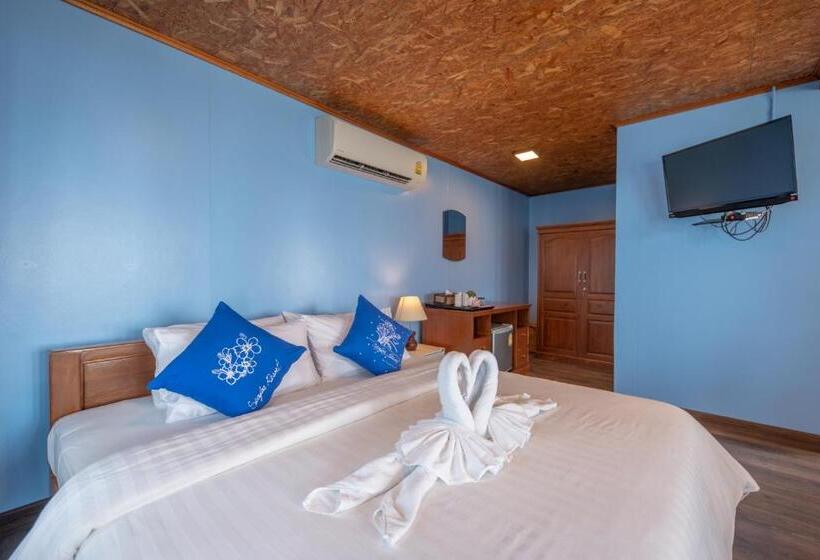 بنجلو قياسى مطل على البحر, Seafar Resort