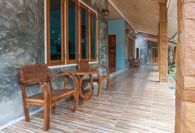 غرفة عائلية, Seafar Resort