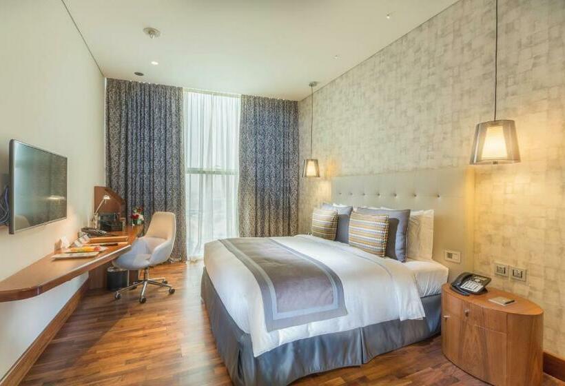 اتاق سوپریور با تخت بزرگ, The Avenue