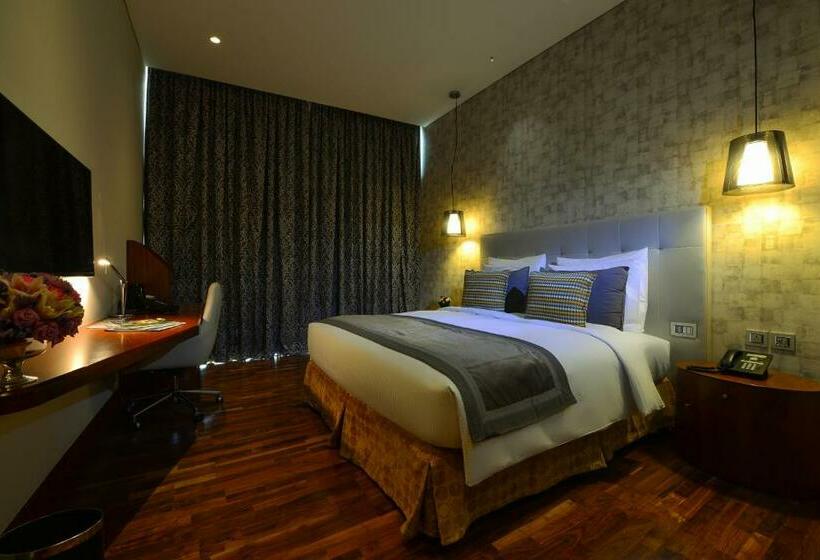 اتاق سوپریور با تخت بزرگ, The Avenue