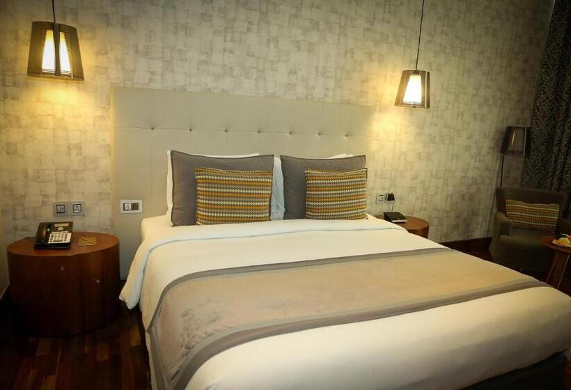 Club Room King Bed, The Avenue