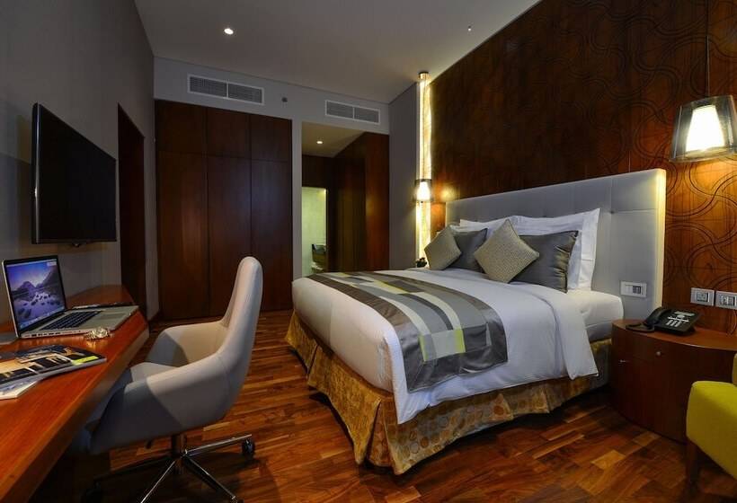 سوییت اجرایی, The Avenue