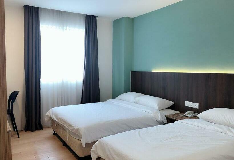 חדר סופריור לשלושה, Tumike Hotel Bentong