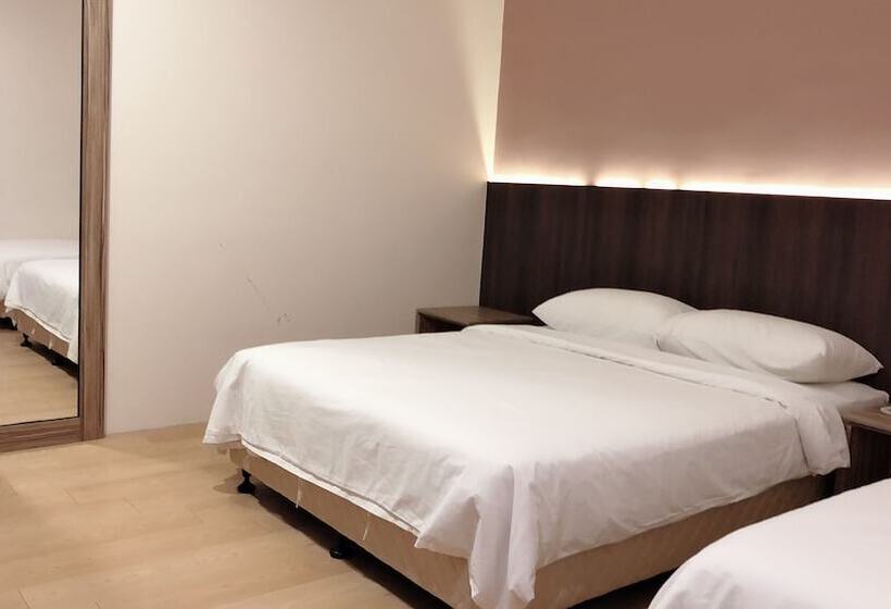 חדר סופריור לשלושה, Tumike Hotel Bentong