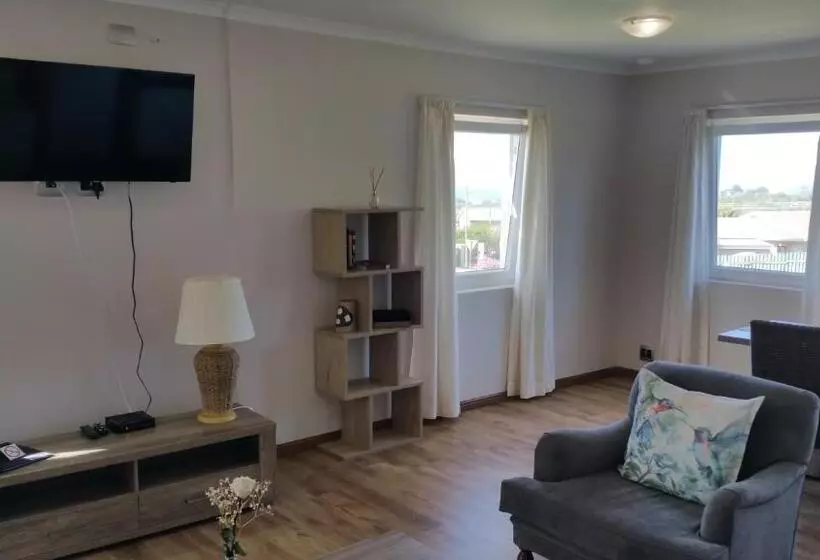 آپارتمان 1 خوابه با چشم‌انداز دریا, Lala Panzi B&b