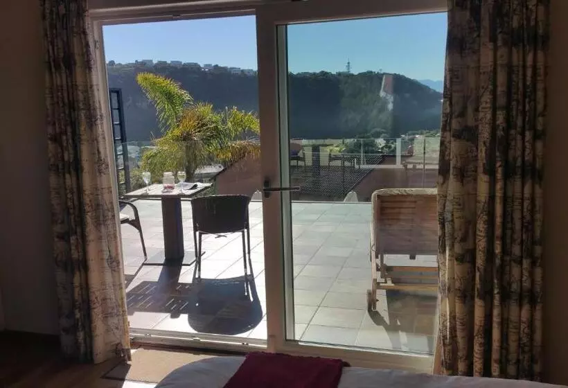Triple Room Sea View, Lala Panzi B&b