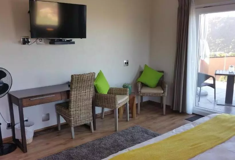 Triple Room Sea View, Lala Panzi B&b