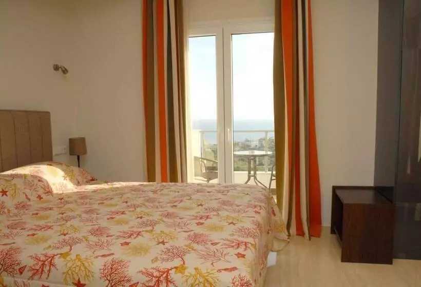Chambre Deluxe, Orizontas Residencies