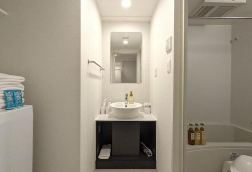 Студия Стандарт, Eslead Hotel Osaka Tsuruhashi