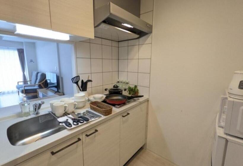 Студия Стандарт, Eslead Hotel Osaka Tsuruhashi