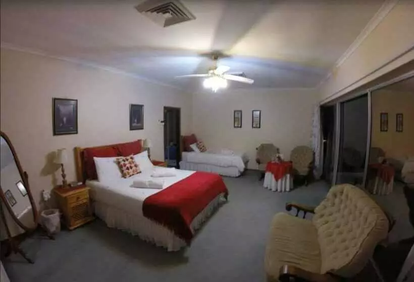 スイート, Umkomaas Guest House