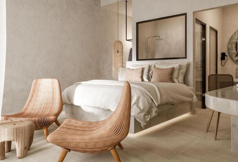 オーシャンビュージュニアスイート, Delfini Beach