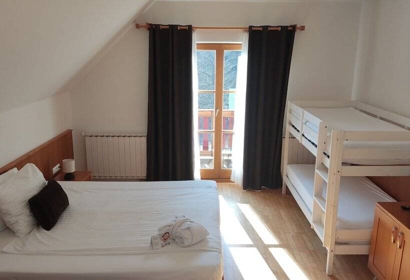 اتاق خانوادگی, Grand Hotel Bellevue