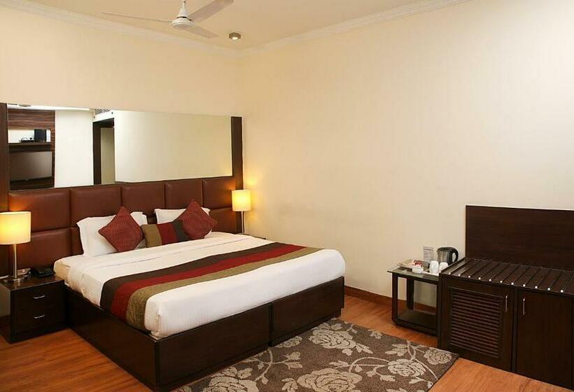 غرفة تنفيذية, Ahuja Residency Cyber City Ii