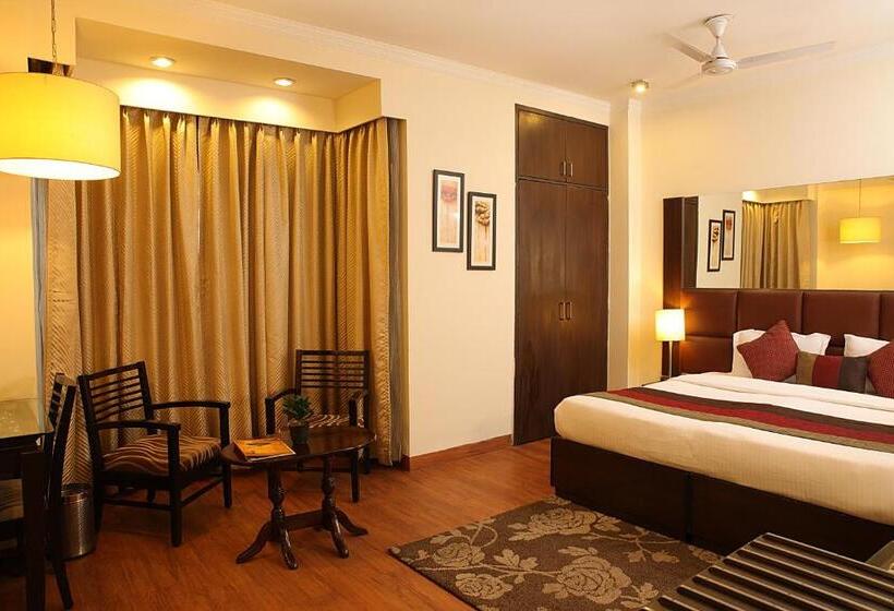 غرفة تنفيذية, Ahuja Residency Cyber City Ii