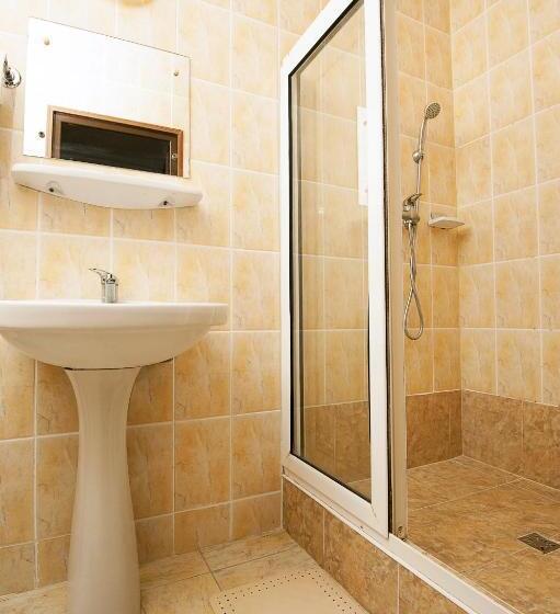 Номер Стандарт, Ceramica