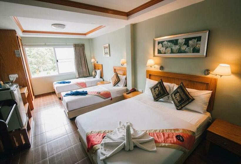 Четырехместный Номер Стандарт, Chilli Hotel&restaurant