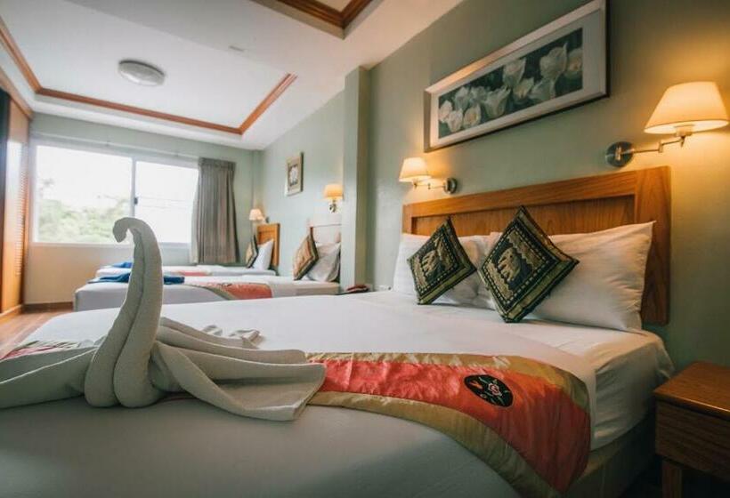 غرفة قياسية رباعية, Chilli Hotel&restaurant