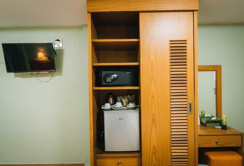 غرفة قياسية ثلاثية, Chilli Hotel&restaurant