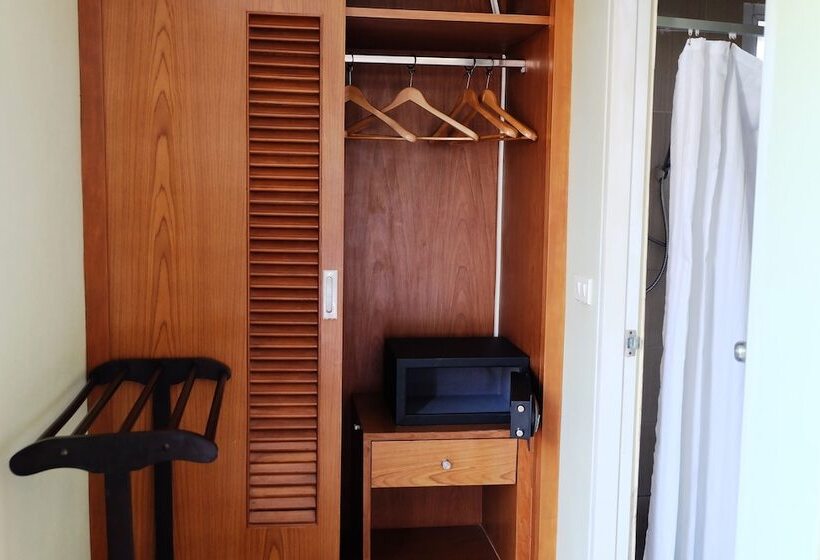 四人标准间, Chilli Hotel&restaurant