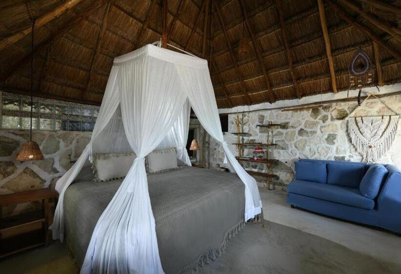 מיטת קינג בסוויטה, Diamante K   Inside Tulum National Park