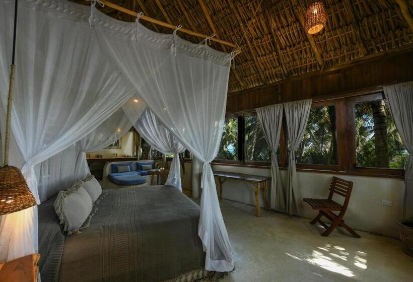 מיטת קינג בסוויטה, Diamante K   Inside Tulum National Park